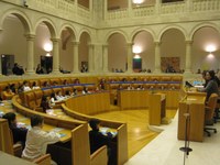 42 niños riojanos han participado en la lectura de la Convención de los Derechos del Niño celebrada en el Parlamento