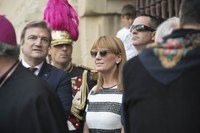 La Presienta del Parlamento durante la procesión con la Virgen de Valvanera.