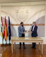 Firma de la adenda al Convenio de Colaboración entre el Parlamento de La Rioja y la Universidad de La Rioja