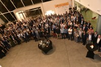 La Presidenta del Parlamento participa en la gala conmemorativa del 40º Aniversario de AIER