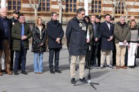 Fernández Cornago participa en el minuto de silencio en memoria de las víctimas del incendio de Valencia
