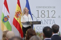 La presidenta del Parlamento afirma que “la verdadera fuerza de esta tierra reside en quienes la construyen cada día con su dedicación, su iniciativa y su vocación de excelencia” 