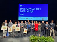 La presidenta del Parlamento asiste a la entrega de los XV Premios Valores de COPE Rioja