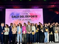 La presidenta del Parlamento felicita a los premiados en la Gala del Deporte de La Rioja