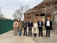 La presidenta del Parlamento ha participado en la inauguración de las obras de rehabilitación del Scriptorium de Albelda de Iregua