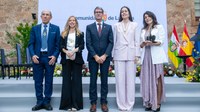 La presidenta del Parlamento participa en el acto institucional del Día de La Rioja