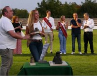 La presidenta del Parlamento participa en la entrega de trofeos del LI Torneo Juvenil de Fútbol Ciudad de Logroño