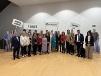 La presidenta del Parlamento participa en la Gala de los Premios Solidarios del Grupo Social ONCE La Rioja